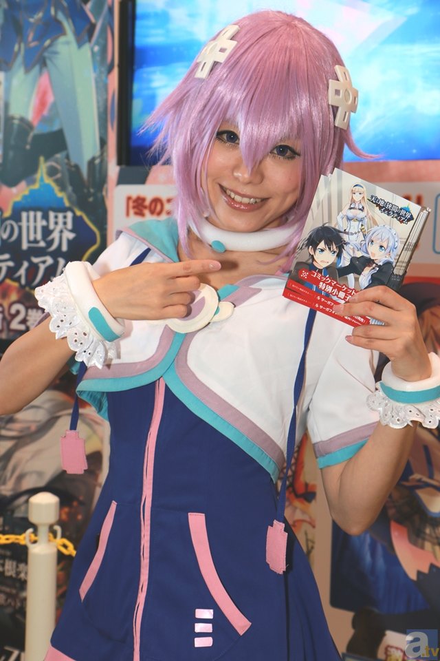 完美世界对战平台_徐正溪新剧《凤弈》今晚上线，发布会现场公主抱男友力满分！