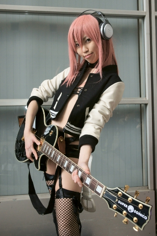 “完美世界电竞官网下载”・ 中国最年轻有为美女电影制片人